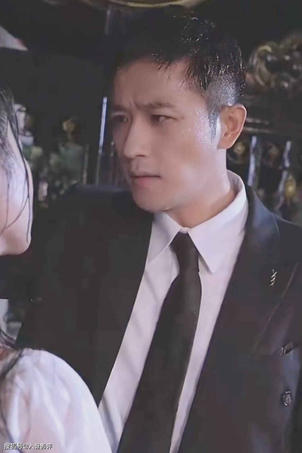 - 《白月光变身成恶毒女配，成功拿下男主》
- 《前白月光蜕变为恶毒女配，成功掌握男主》