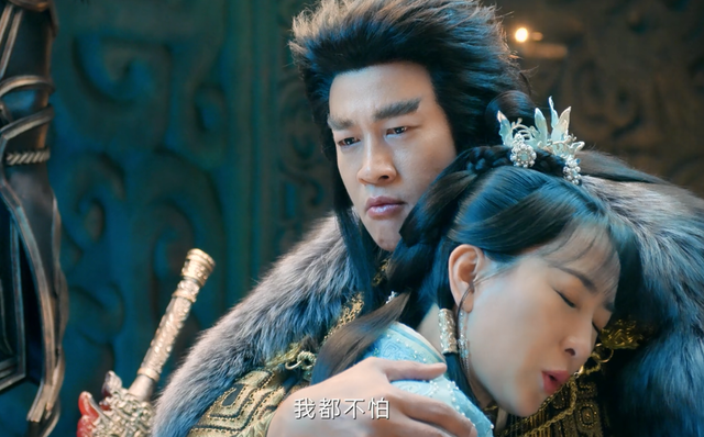 《烈焰》：揭秘神秘老人身份，彩色鸟预示伍赓救赎