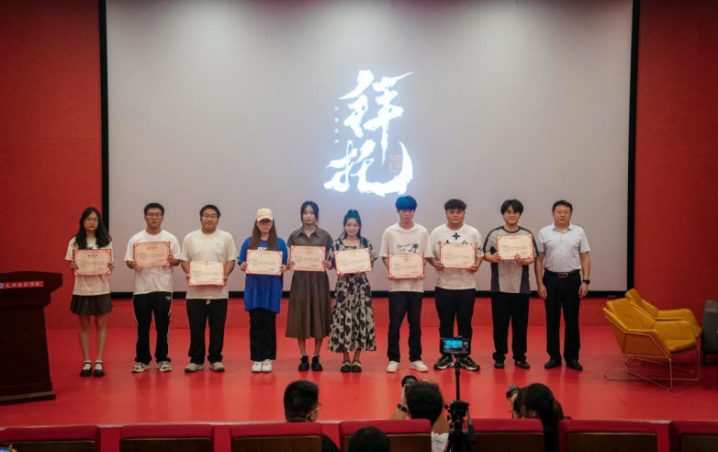山东文化产业职业学院大兴电影学院举办电影短片《拜托》首映礼 -2