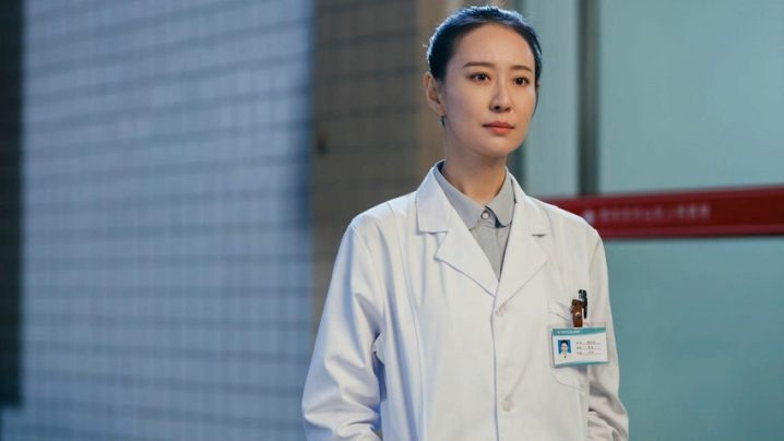 正能量！王乐君主演《沸腾的群山》央视首播，致敬村医和一线工作者 -2