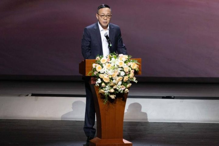 东方演艺集团与中影合作，电影《只此青绿》拍摄完成，开始后期制作 -2