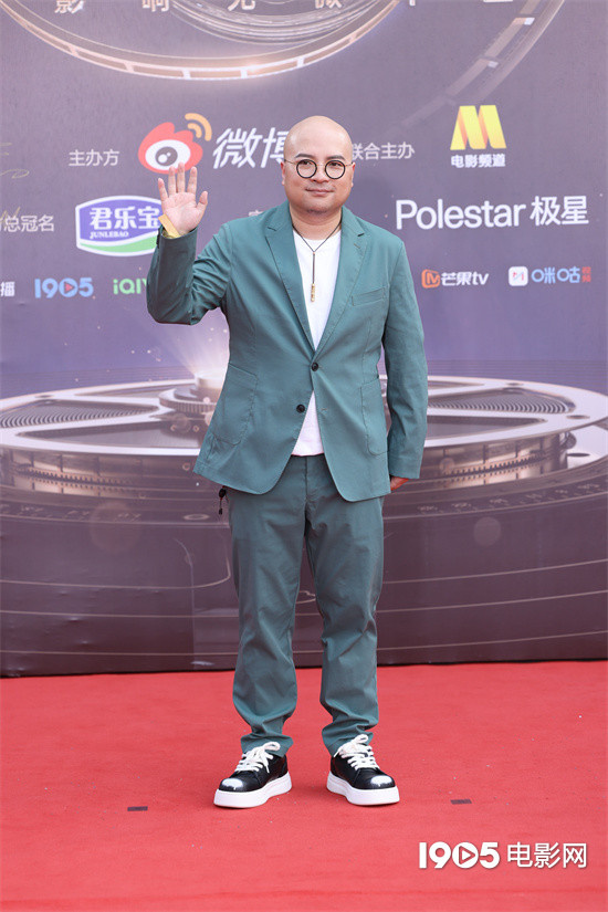 易小星新片《开门红》立项：背后辟谣竟然靠替身爱人？ -1