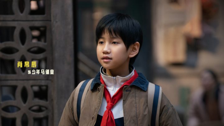 《抓娃娃》票房突破15亿！低估的小演员如今崭露头角 -2