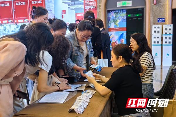 延长爱的交流和陪伴：《泪光中的妈妈》母亲节礼物 -2