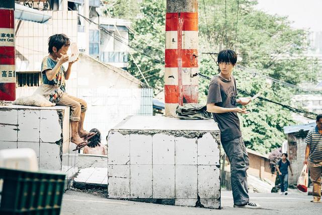 中秋佳节上映20多部新片，《野孩子》预售火爆领跑 -1