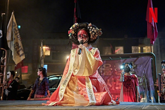 《地狱公使2》曝新剧照，金贤珠主演，炼狱气息再袭！ -2