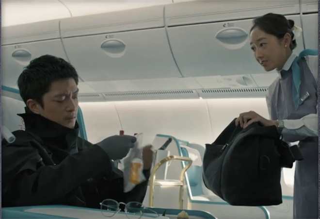 《危机航线》刘德华主演，国内首秀万米高空惊险犯罪大戏 -3