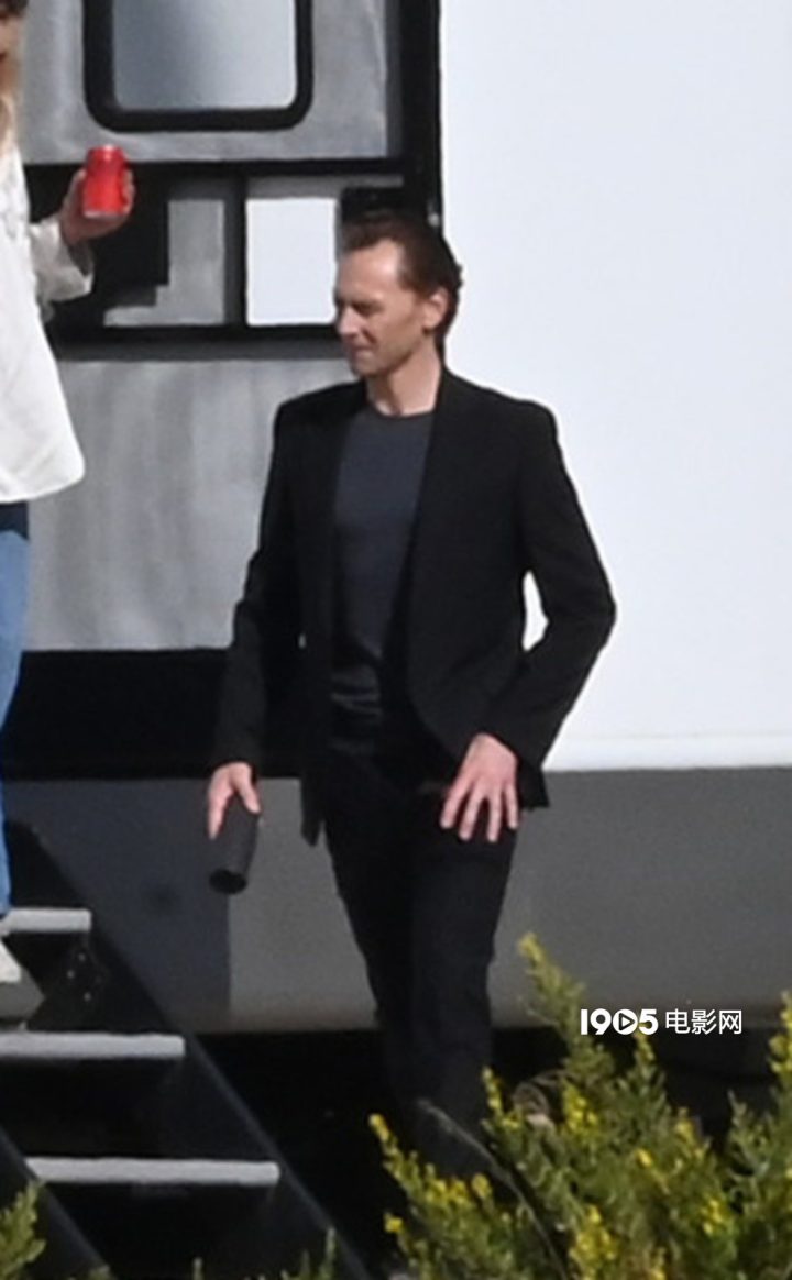 《夜班经理》2路透：抖森现身巴塞罗那热拍中 -1