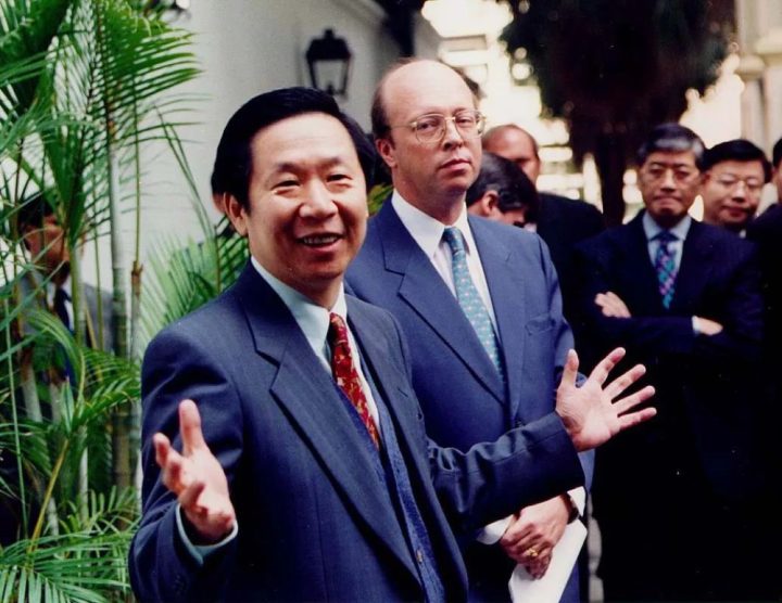 揭秘《交接香港》：1997回归前的中英谈判细节 -1