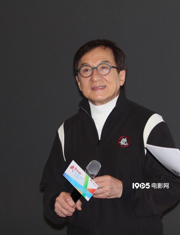 成龙亲临武汉高校！与学生分享香港功夫片身法 -1