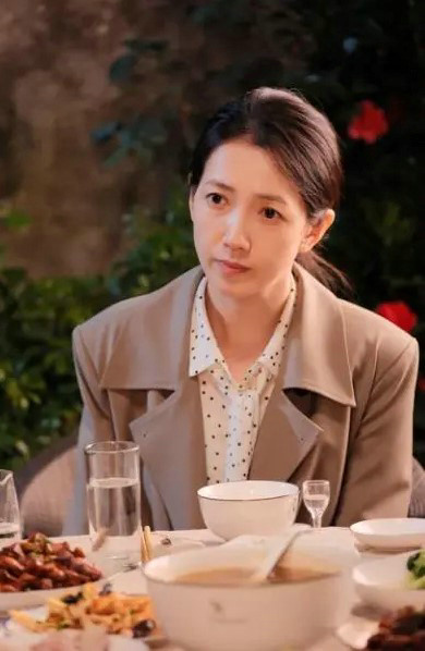 巩小榕主演《在暴雪时分》改编电影，演绎“开心果” -1