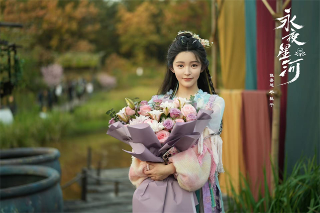 00后国民女儿饶嘉迪演绎《永夜星河》桃子角色引关注 -1