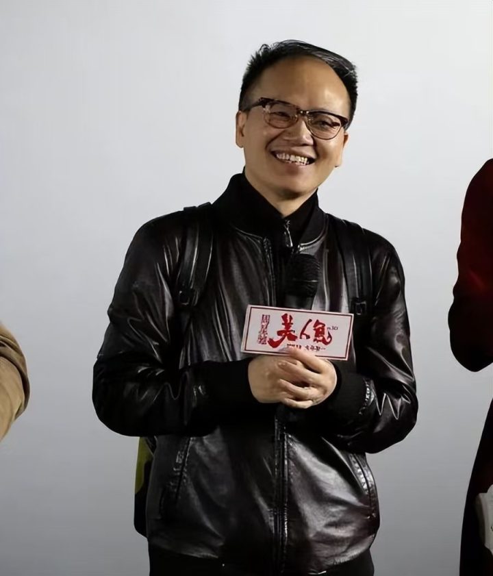 周星驰经纪人辟谣：《美人鱼》角色非郑某峰投资换得 -2