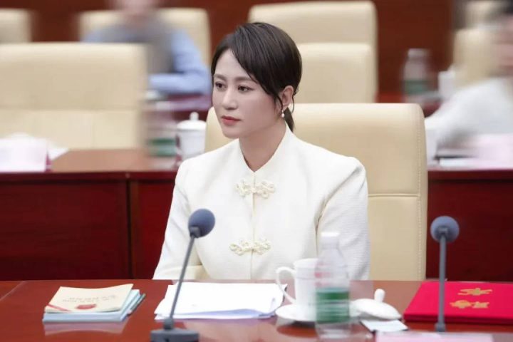 沈腾马丽荣任国家卫健委职业健康宣传大使 -2