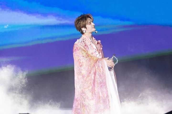 2025张远《白》深圳演唱会圆满落幕，三重惊喜引爆“春茧” -5