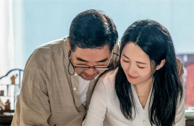 70岁黄昏恋“出圈”，3.1亿人需求如何被关注？ -3
